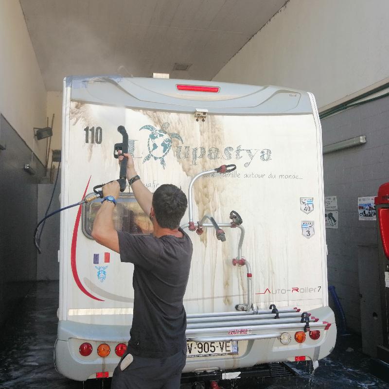 Montévideo : nettoyage du camping car